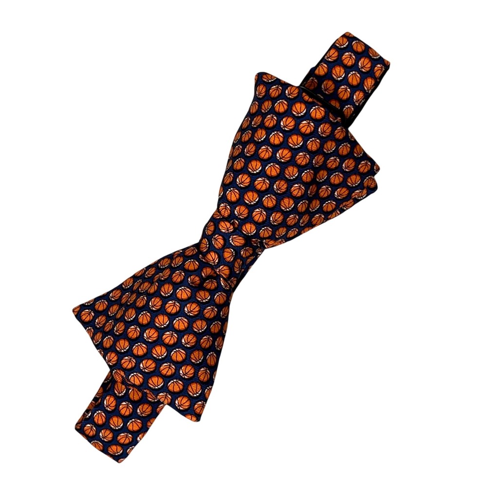 Vineyard Vines Bow Tie Mens OS Navy Blue Basketball Print Silk Self-Tie USA